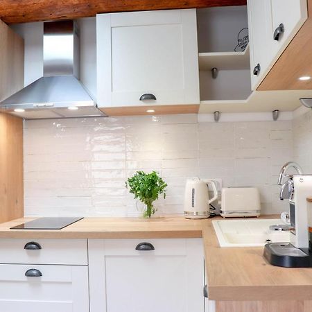 Aubernon Luxurious, Newly Renovated Flat In Heart Of Old Antibes 아파트 외부 사진